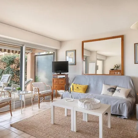 Rez-de-terrasse Face Pour 4 Personnes アパート
